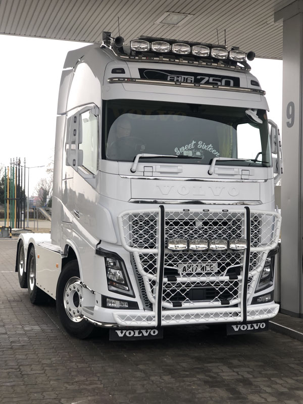 Renowacja samochodu ciężarowego Volvo